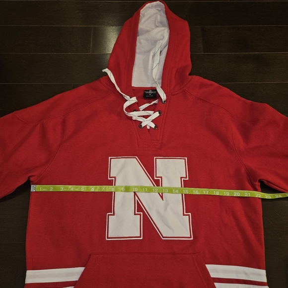 Colosseum Scarlet Nebraska Huskers Mens M Lace Up 3.0 Pullover Hoodie - Picture 5 of 8